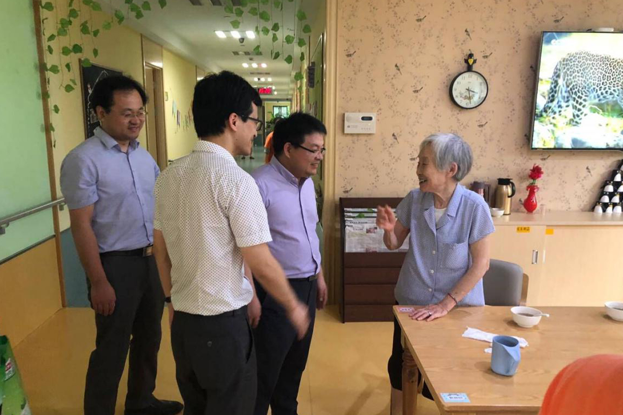 社會責(zé)任——敬老院慰問